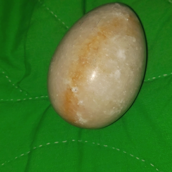 Big crystal egg stone - Picture 3 of 4